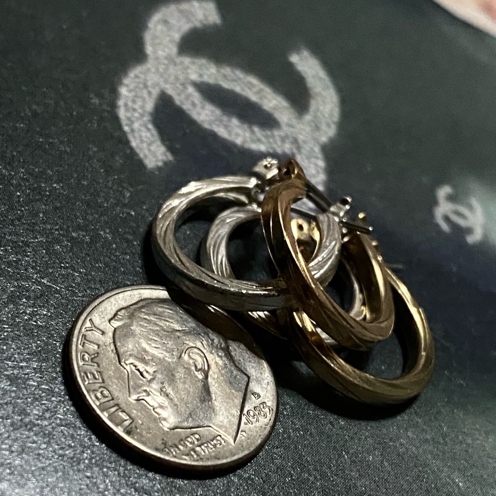 ✨2 Pairs Elegant Gold and Silver Hoop Earrings✨